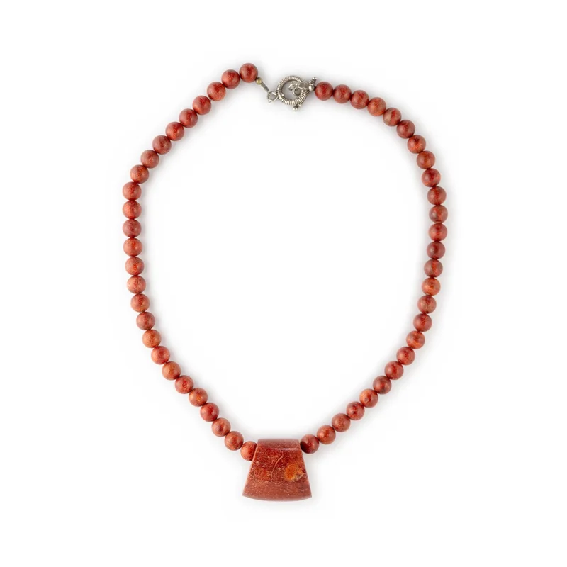 Ručne maľované drevené náušnice Red Coral Essence